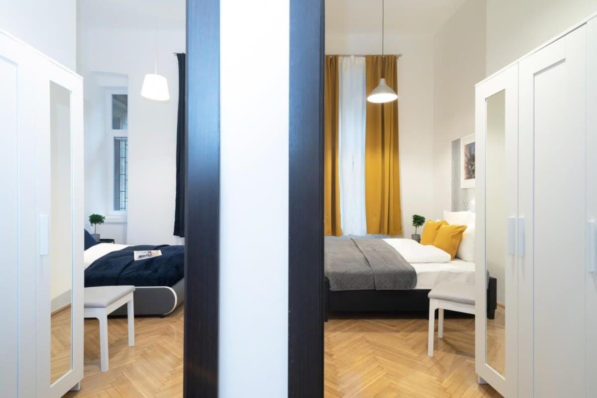 Ultra Central Large Stylish Apartment Budapest Exterior photo